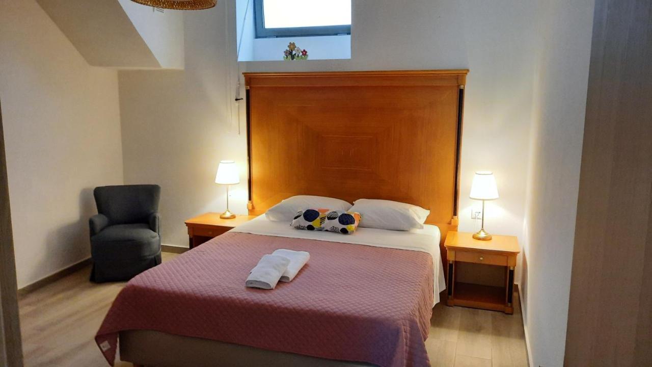 Ismini Apartments Myrtos Bagian luar foto